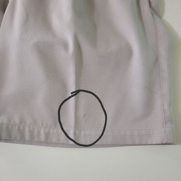 Nike Men's Taupe Pleated Golf Shorts - Picture 14 of 14